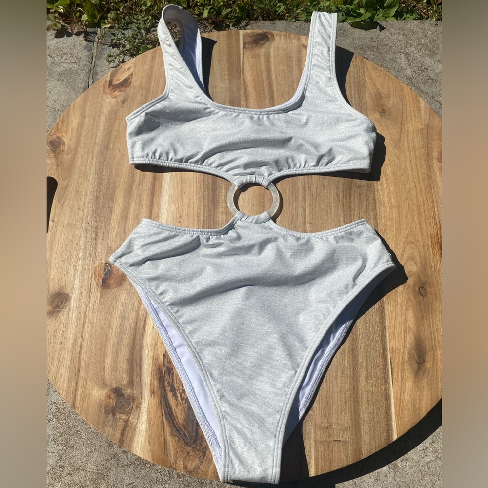 Montce one piece